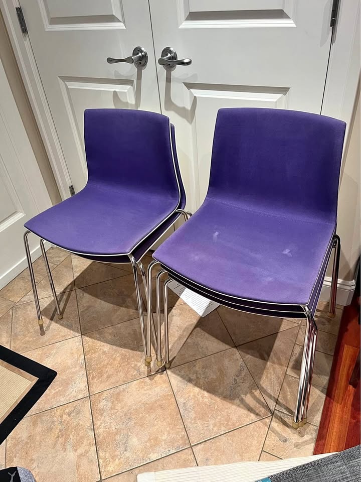 Set of 5 chairs