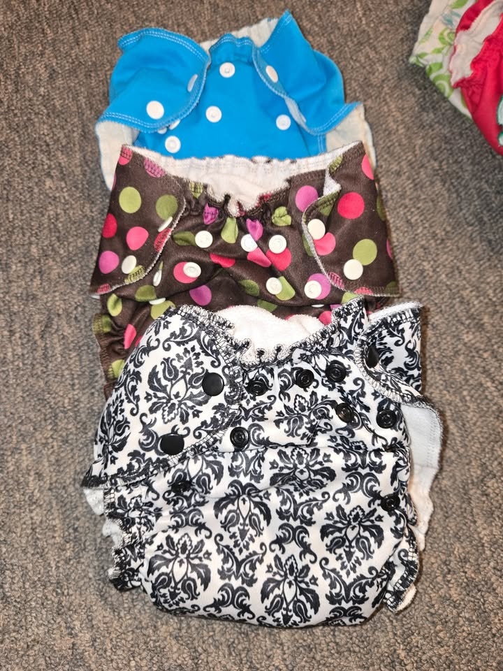Complete cloth diaper set up! - photo 3