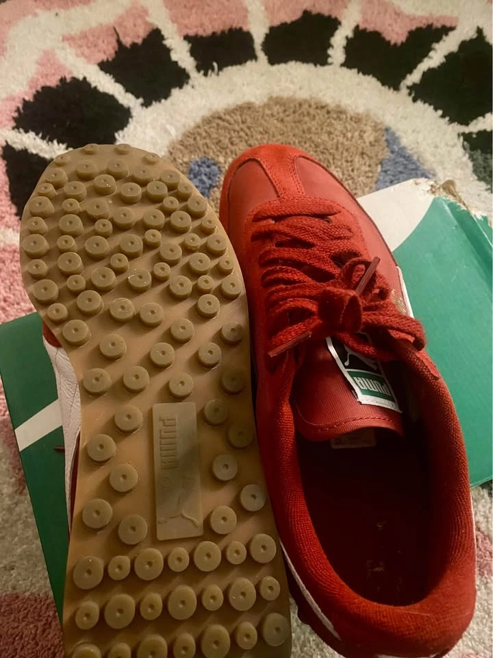 Puma Easy Rider Red Sneakers - Size 10 - photo 4