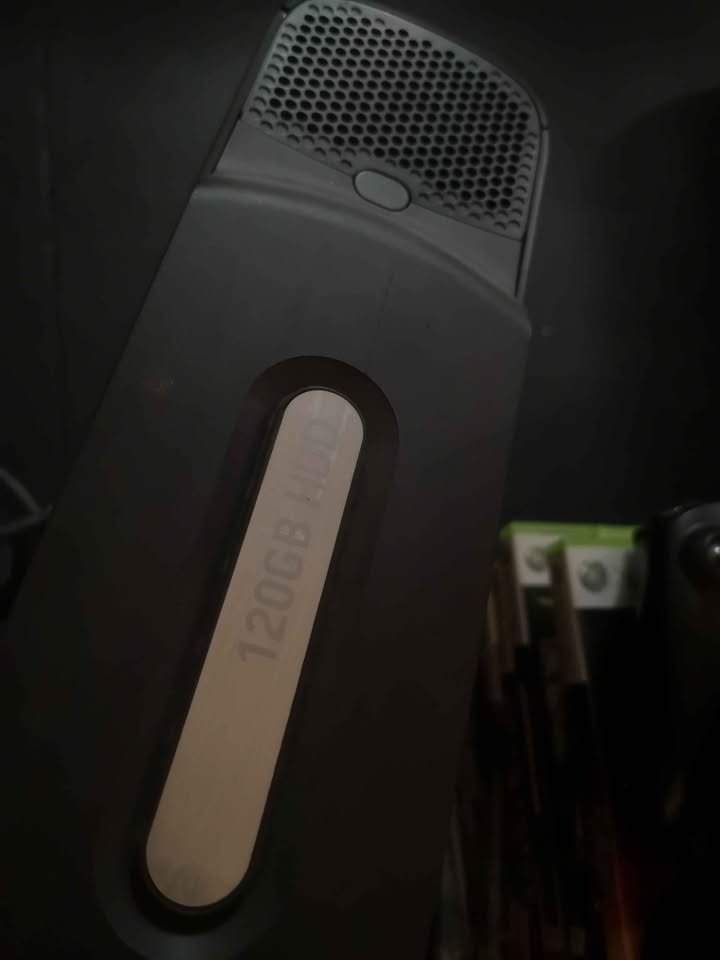 Xbox 360 and games and storage - photo 3