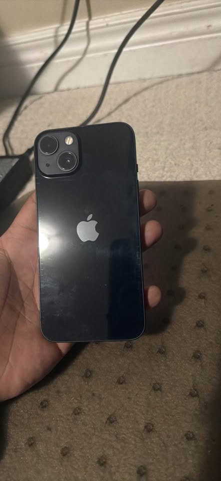 📱 iPhone 13 – 128GB – Unlocked – Excellent Condition - photo 3