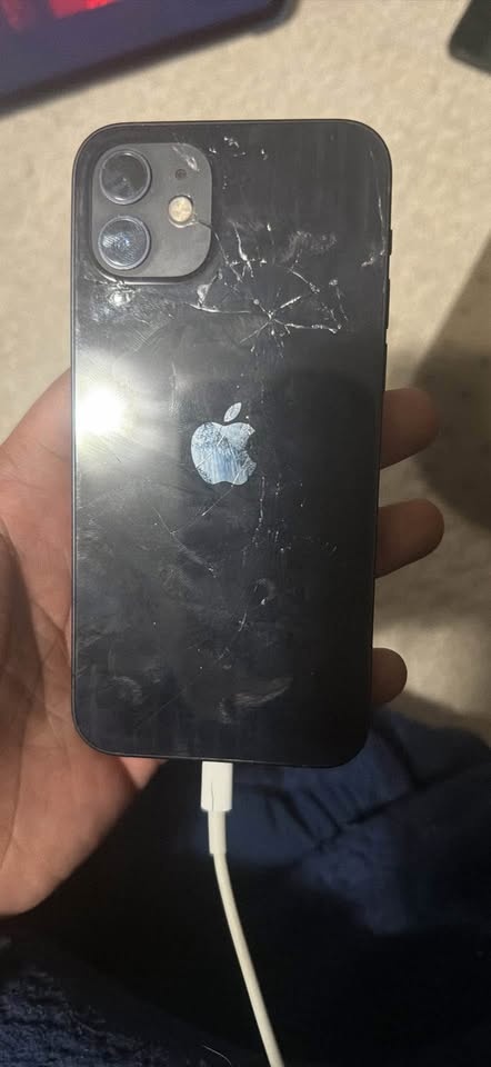 📱 iPhone 12 – 128GB – Unlocked - photo 2
