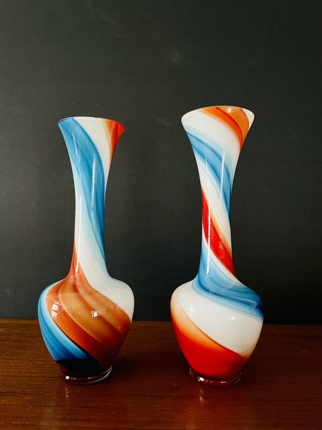 Mid Century Glass Bud Vase - photo 3