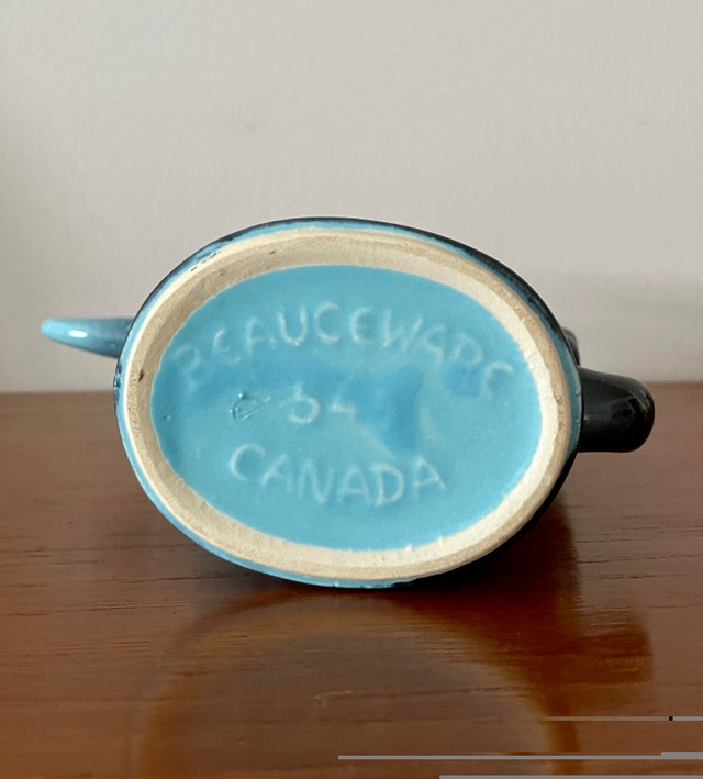Mid Century BEAUCE Swan Vase Pottery - photo 5