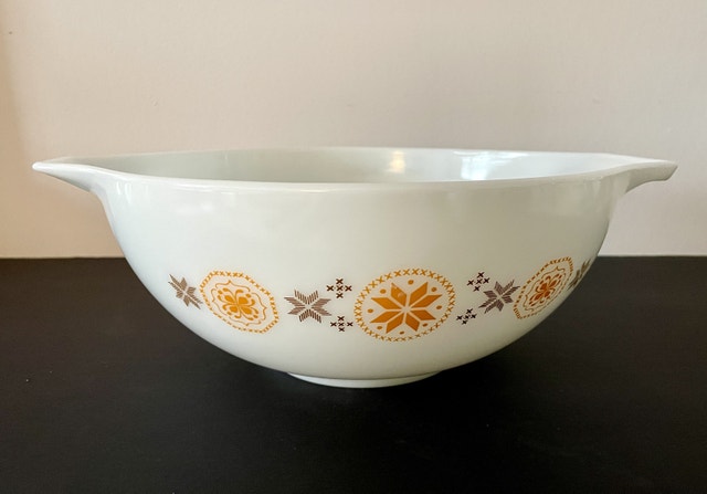 Vintage LARGE Pyrex Cinderella Bowl Town & Conutry Bowl 444