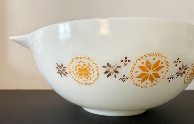 Vintage LARGE Pyrex Cinderella Bowl Town & Conutry Bowl 444 - photo 2