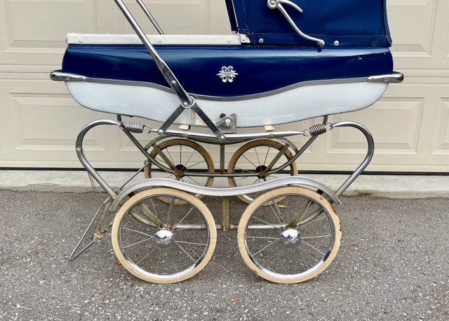 Vintage Baby Carriage Pram Stroller - photo 2