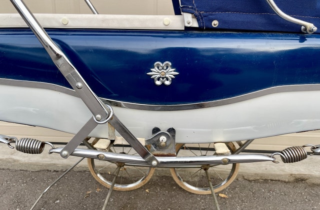 Vintage Baby Carriage Pram Stroller - photo 3