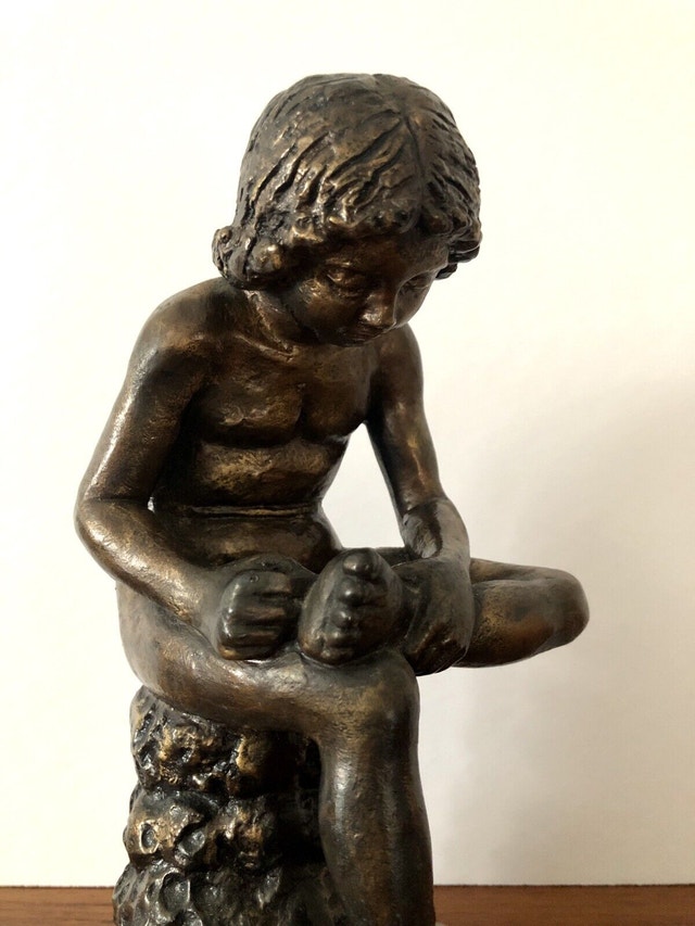 Vintage Austin Production Sculpture Boy Extracting Thorn - photo 2
