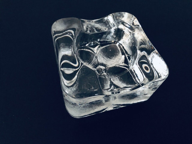 Rare Retro Vibe - The COOLEST Ice block cube ashtray - photo 4