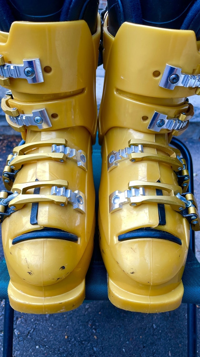 Rossignol Elite Pro 1 Gold Ski Boots Men’s 5 or Women’s 6 - photo 2