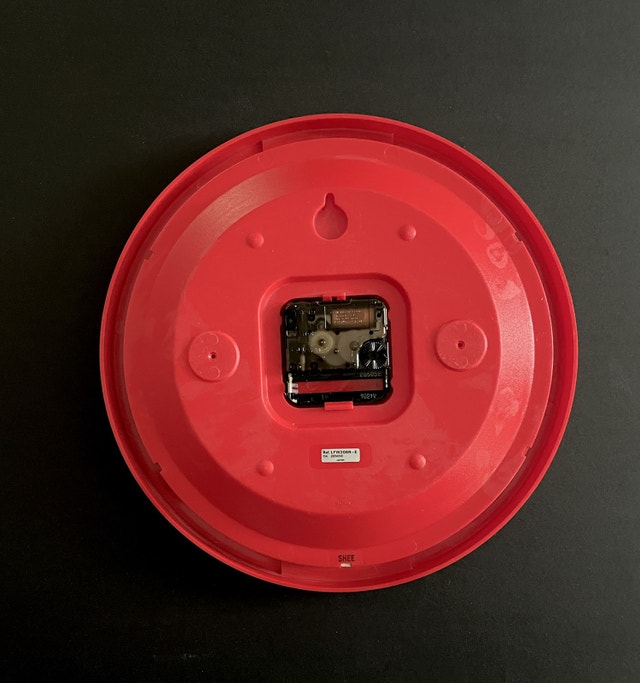 Vintage Disney Mickey Clock (Made in Japan) - photo 2