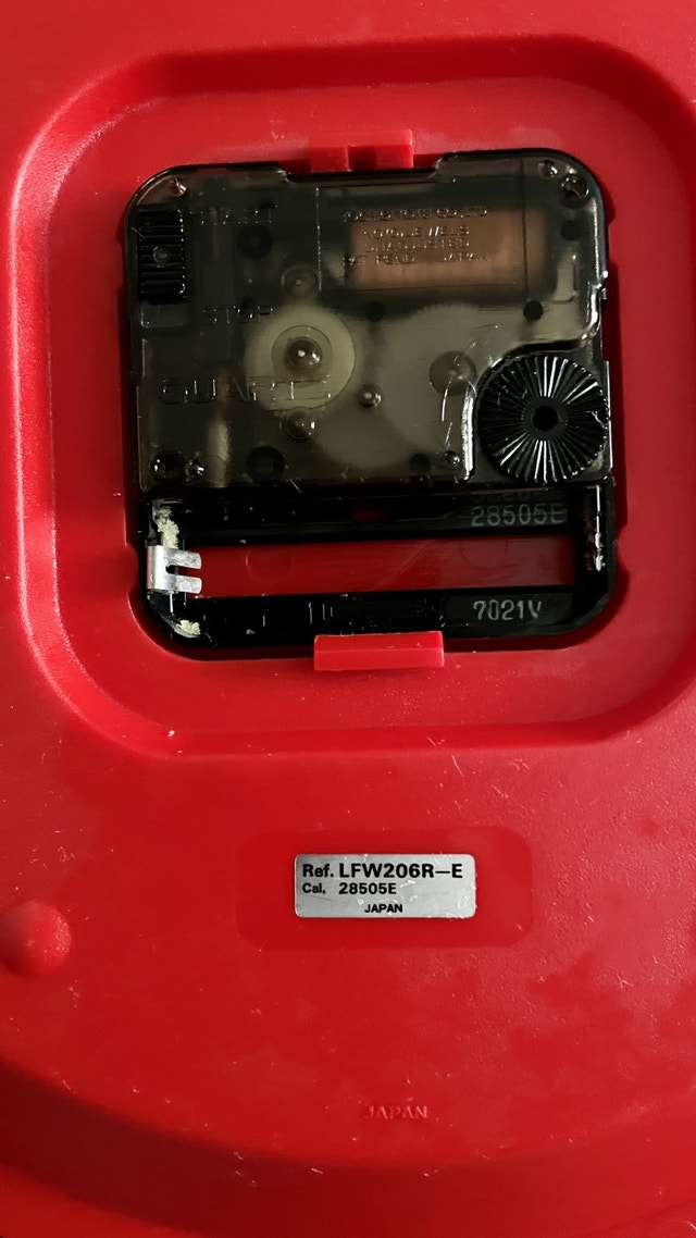 Vintage Disney Mickey Clock (Made in Japan) - photo 3