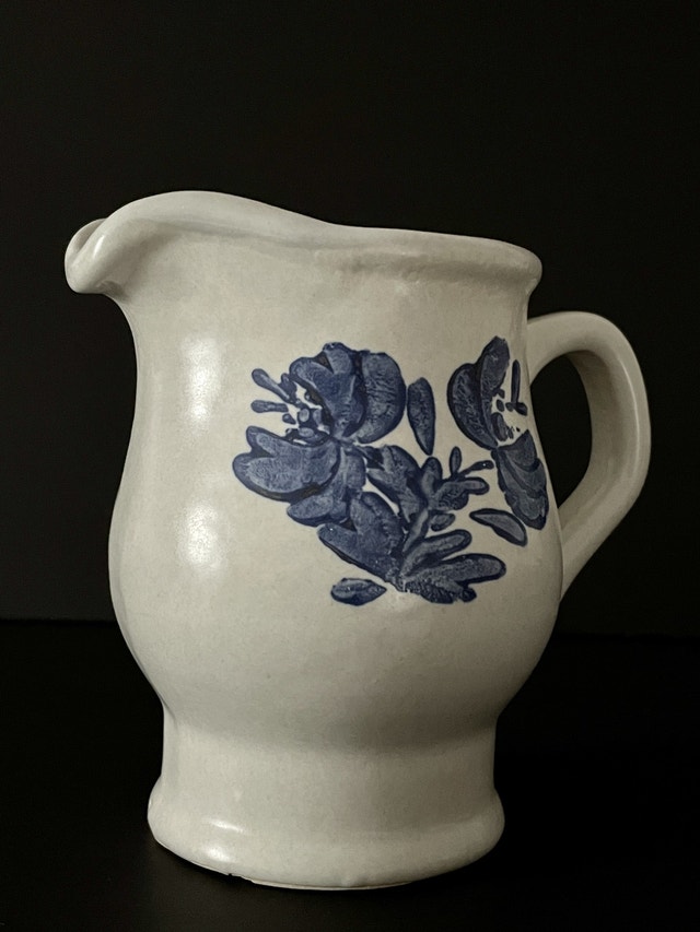 Vintage Pfaltzgraff Yoktowne Pottery Creamer - photo 3