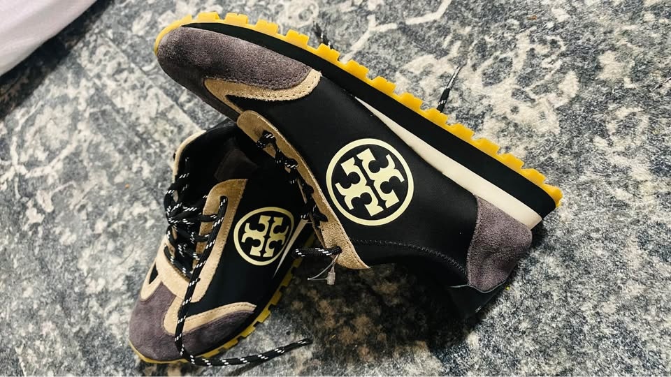 Women’s Tory Burch Shoes & Outdoor Camping Set - photo 3