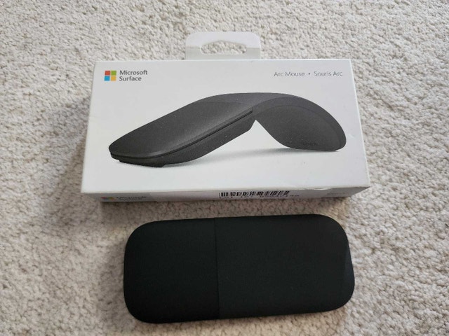 Almost new Microsoft Surface Arc Mouse - Black