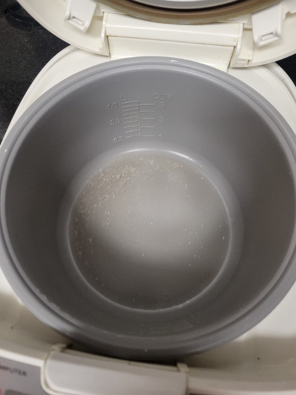 Like New Panasonic 5-Cup Rice Cooker/Warmer White $29 - photo 4