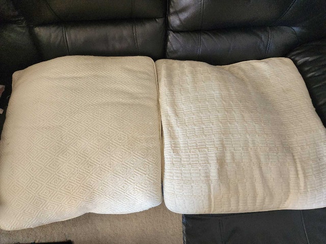 Oversized running threads fabric cushions/pillows - cream
