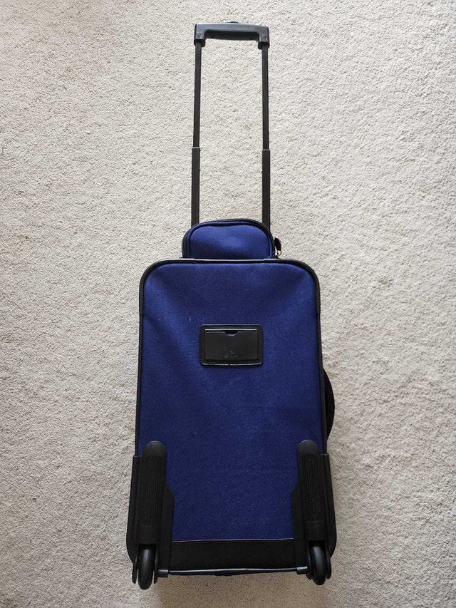 Skyway 22" Carry-on Luggage - Navy Blue - photo 2