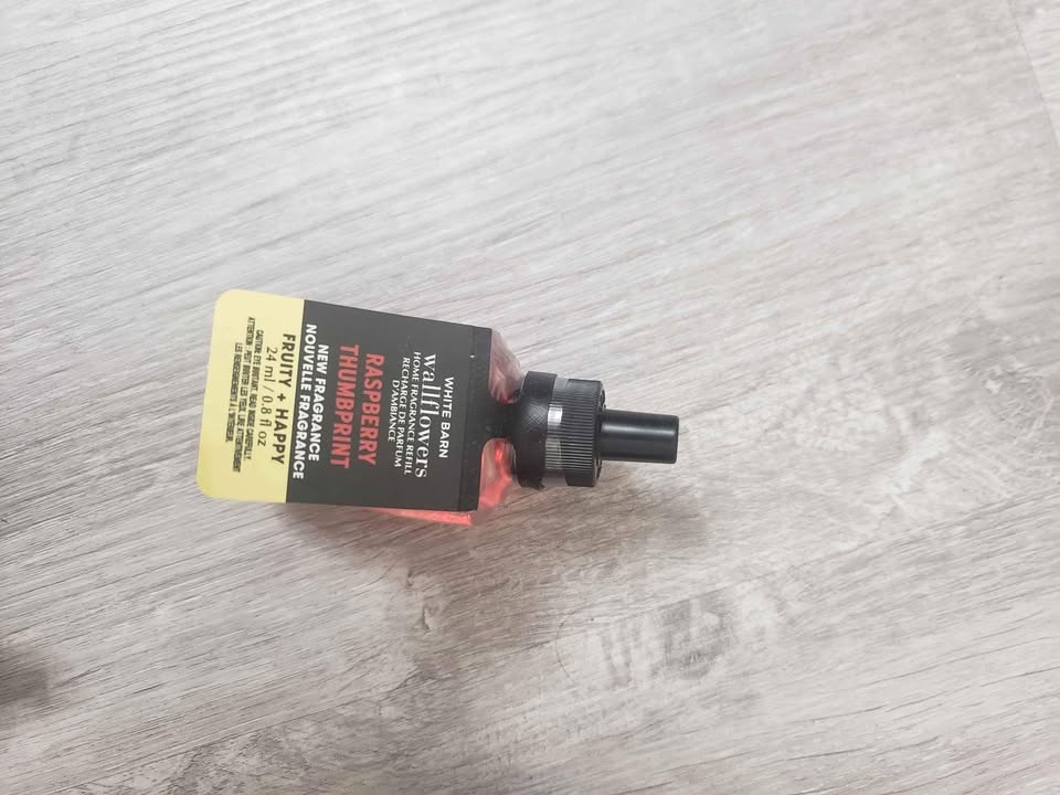 Wallflower plug in refill - photo 2