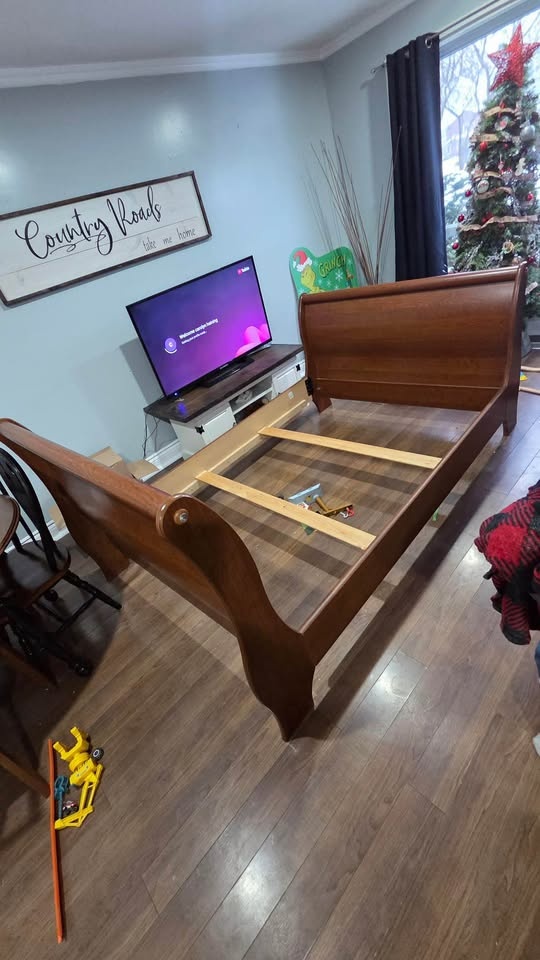 Sleigh Bed frame - photo 2