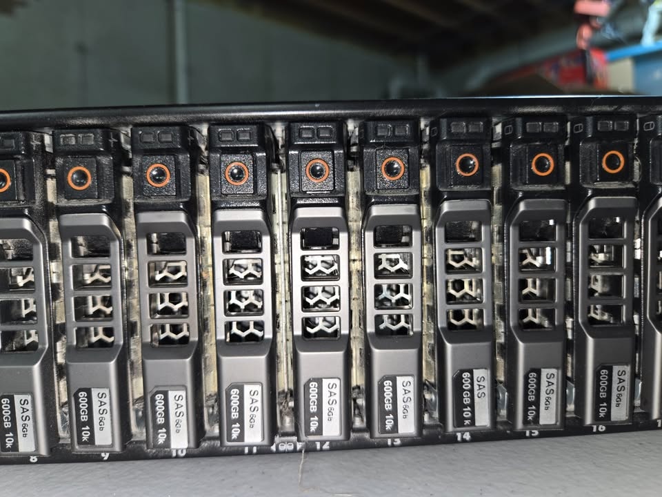 Dell Power Vault MD1220, 24x600GB SAS, Dual Power - photo 4