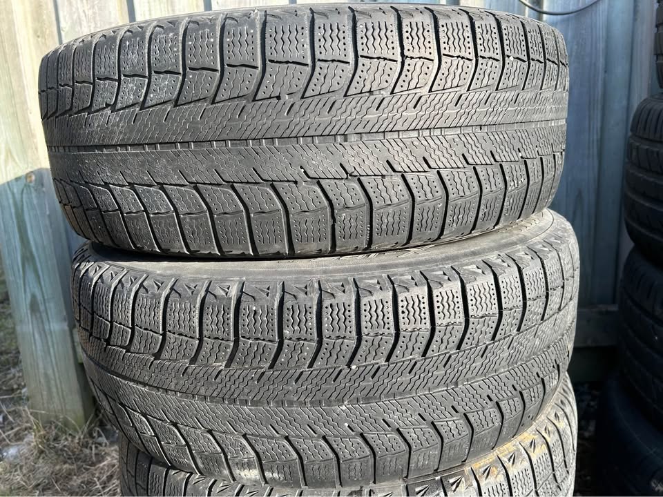 Set of 4 Michelin Winter Tires 195/65/15 - photo 3
