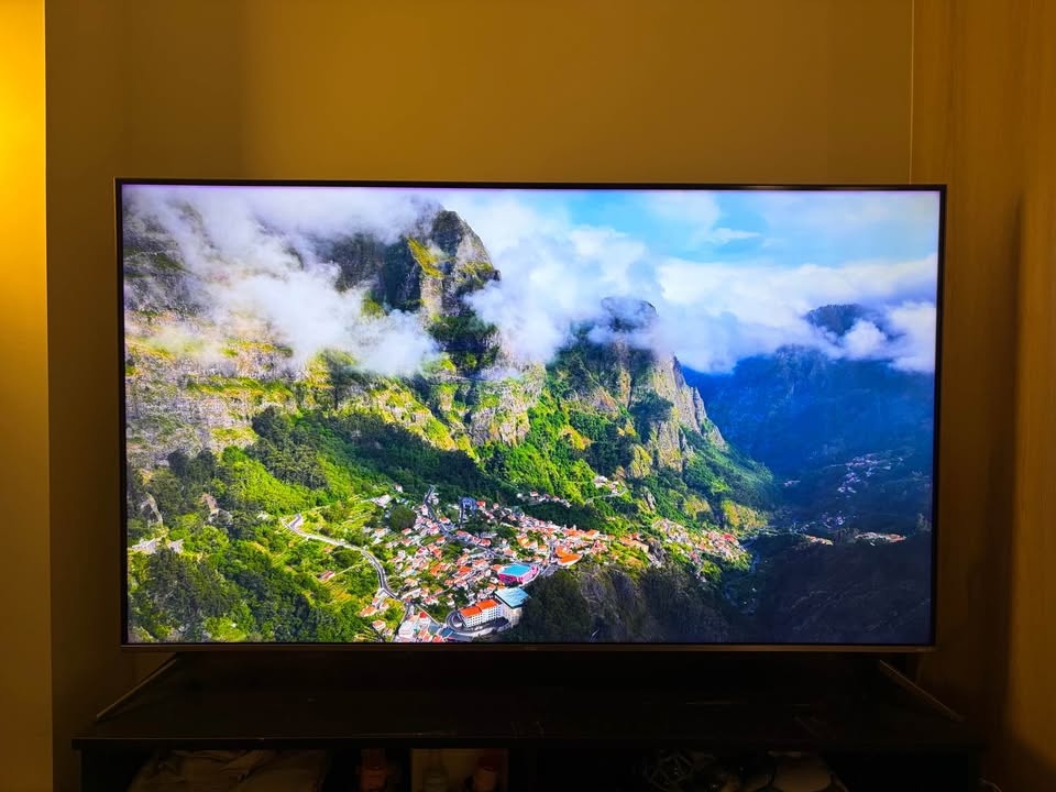 TCL 55” Class 5 4K QLED HDR Smart Roku TV - photo 2