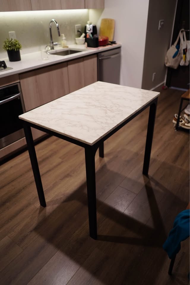 Small apartment dining table with 4 chairs - photo 4