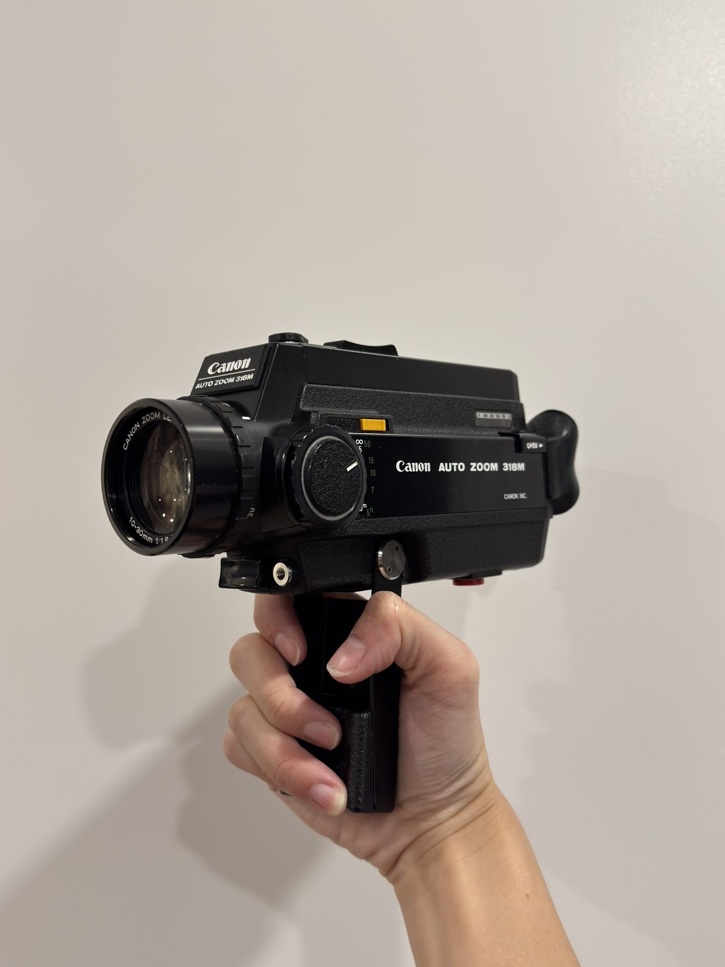 Canon Auto Zoom 318M Super 8 movie cine camera from 1972