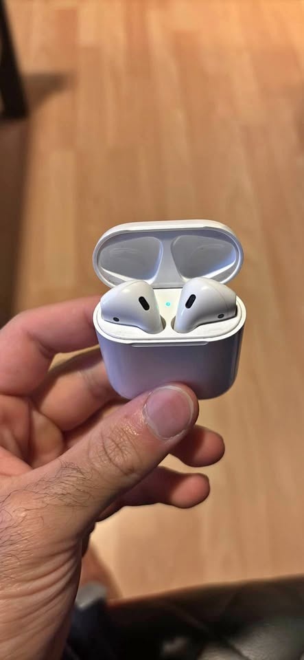 AirPods Gen 1