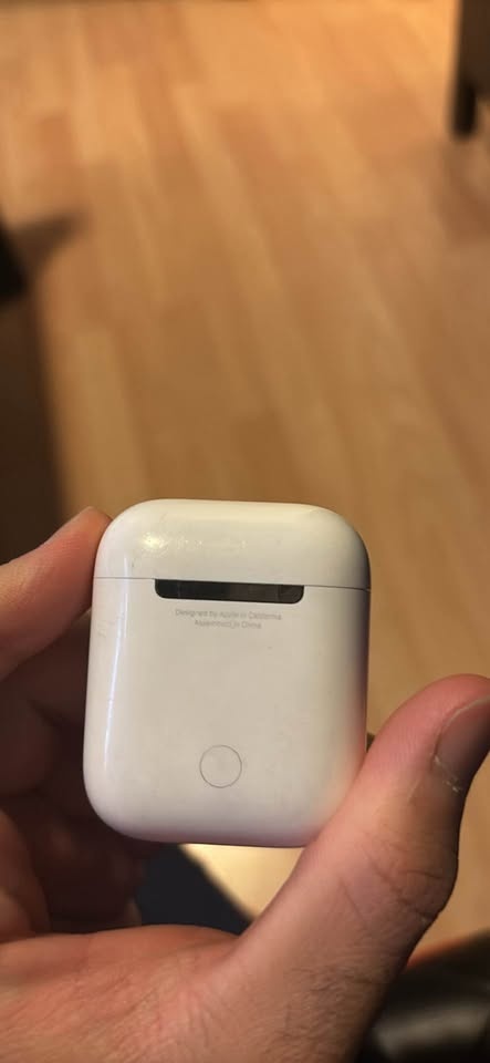 AirPods Gen 1 - photo 2