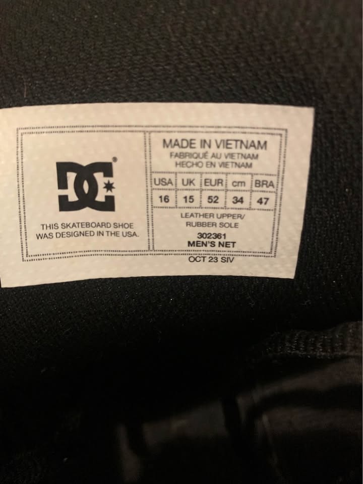 men DC skate shoes New - photo 3