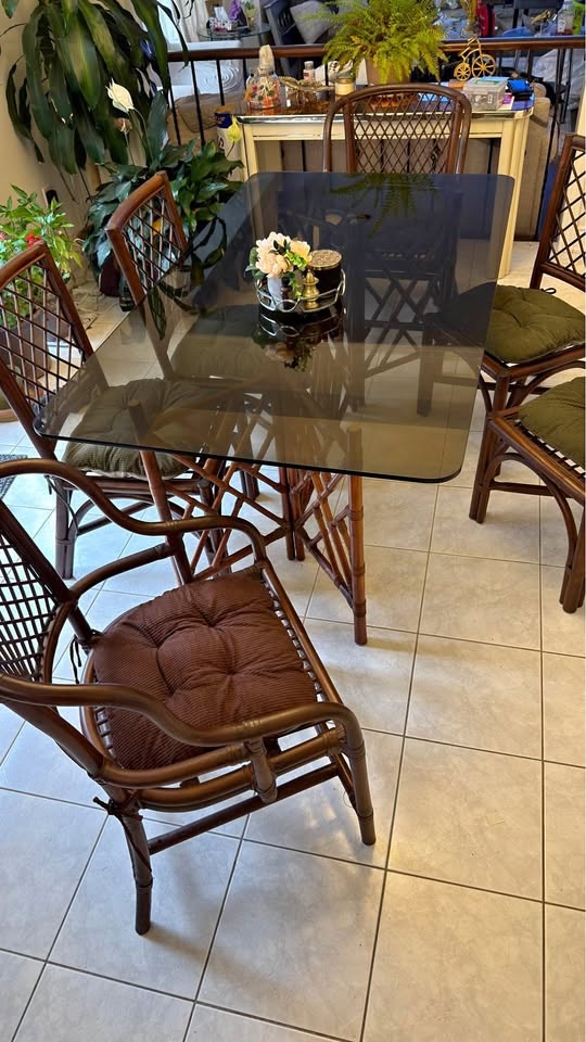 Rattan and bamboo vintage dining table (6 chairs)