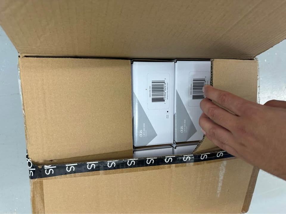 Dimmable 4" pot lights (retail $30 each) $5 each (100 available) - photo 4