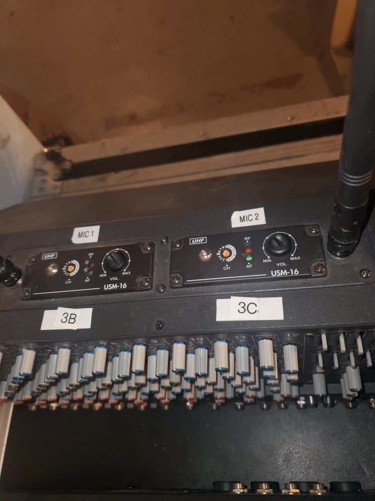 Carvin RX1200L Soundboard $190 - photo 5