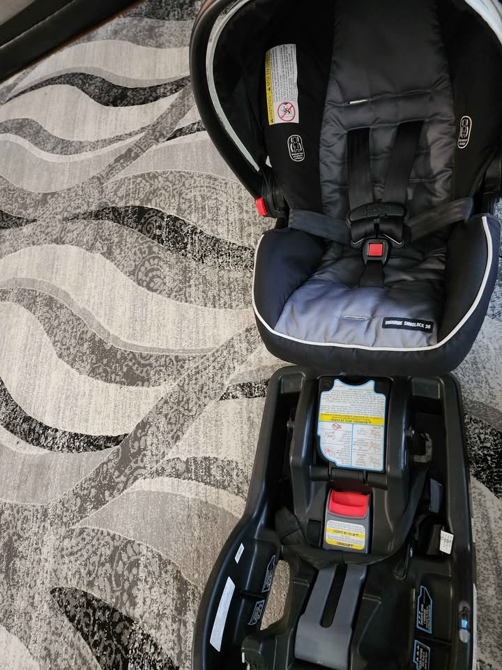 GRACO CARSEAT - photo 3