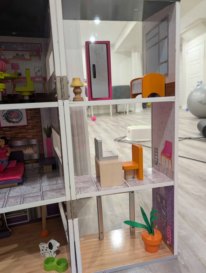 KidKraft Townhouse – Complete Set w/ Accessories - photo 5