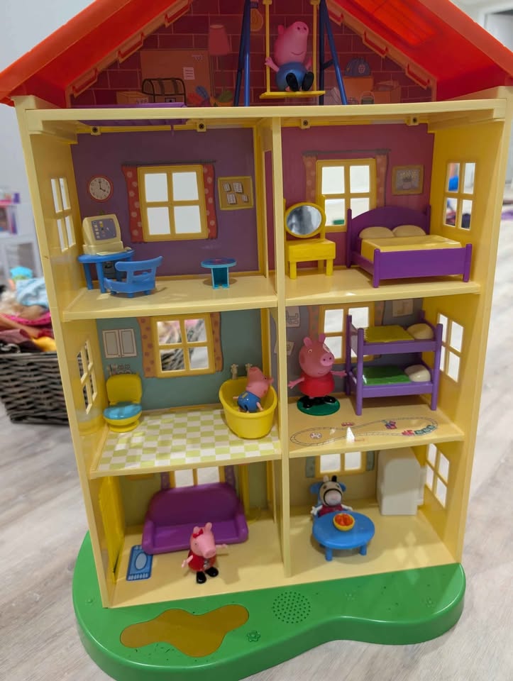 Peppa Pig Doll House - photo 2