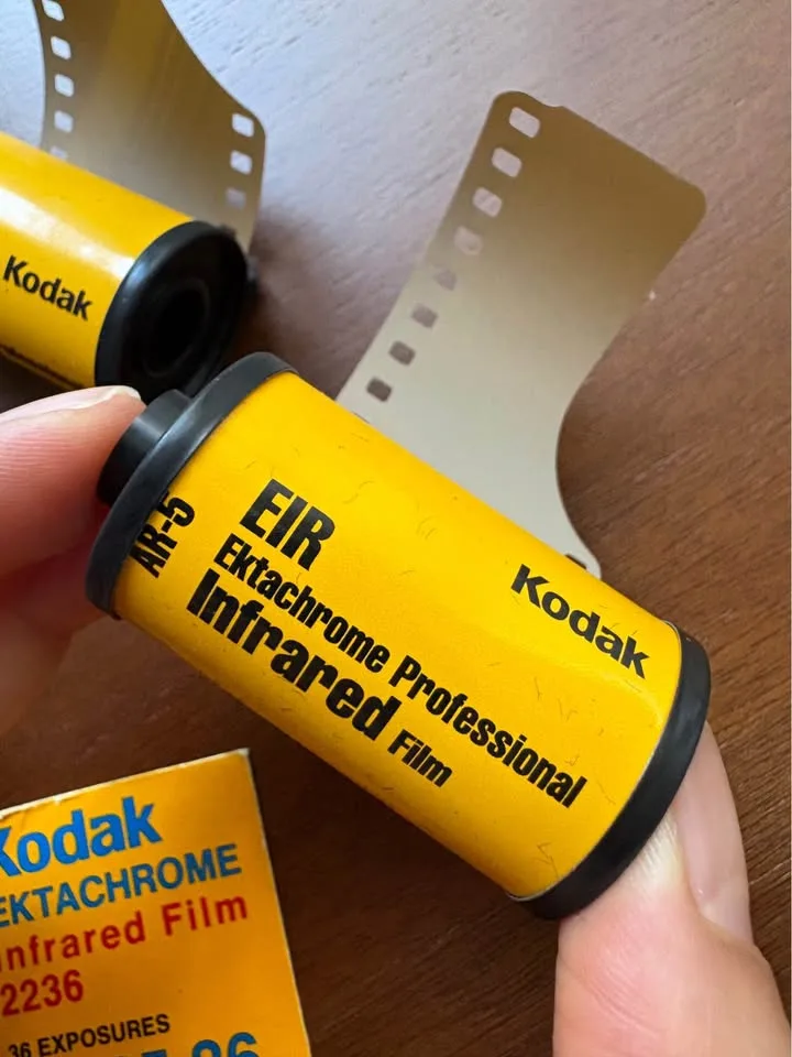 Expired Infrared 35mm Film image indicator(3)
