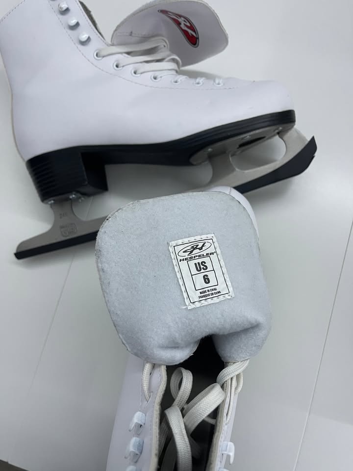 Hespeler - Ladies Senior Figure Skate - White - Size US 6 - photo 3