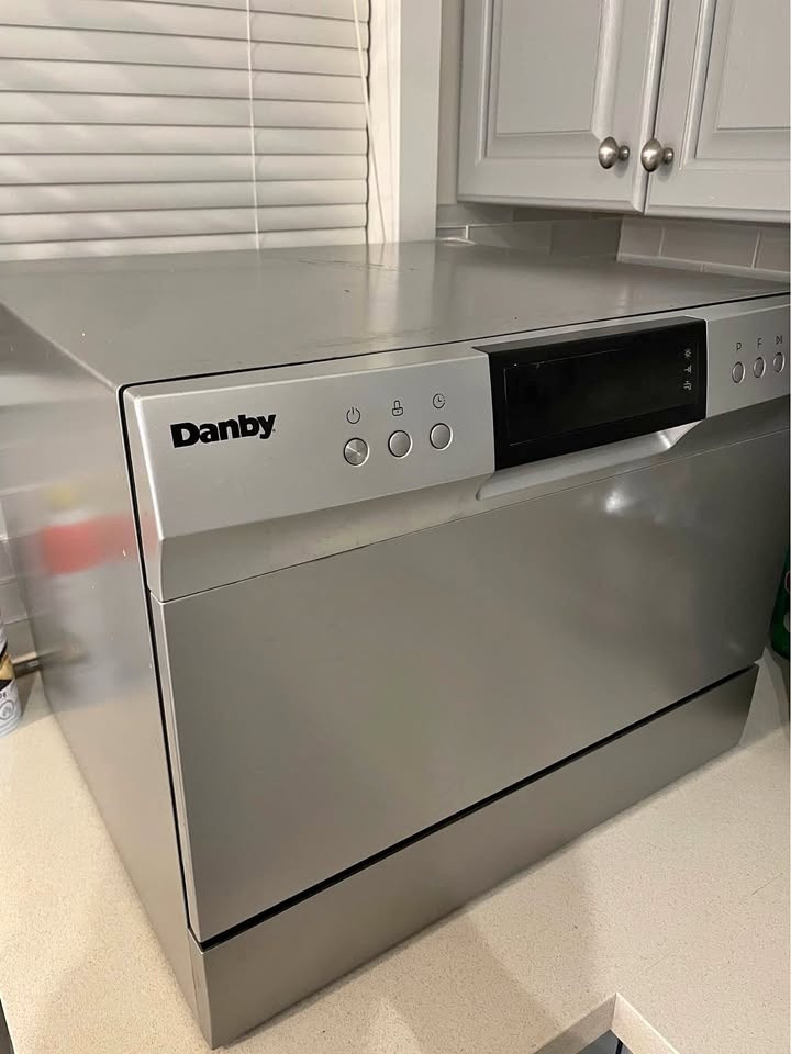 Danby Countertop Dishwasher – Silver