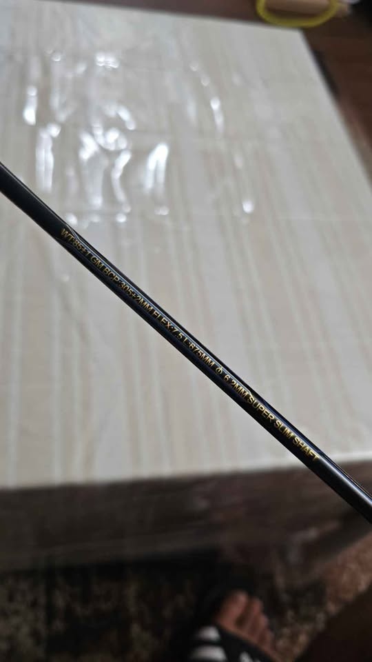 Apacs Versus pro with yonex nanogy 95 strings brand new - photo 4