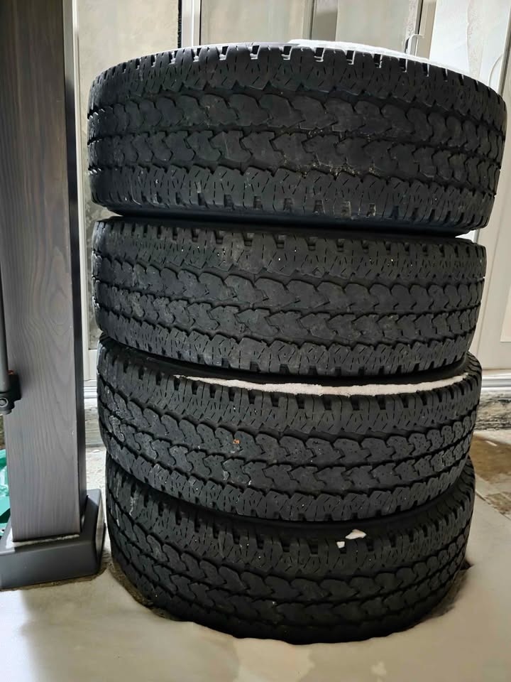 245/75R17 Tires (Set of 4) Good used condition