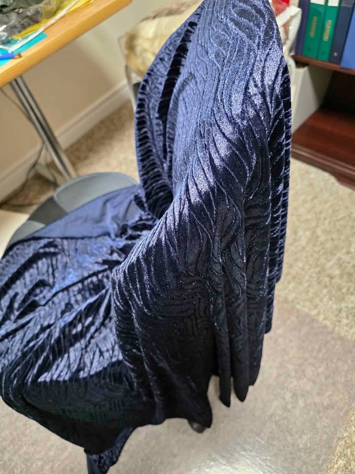 1.5 Meters Luxurious Navy Blue Patterned Stretch Velour