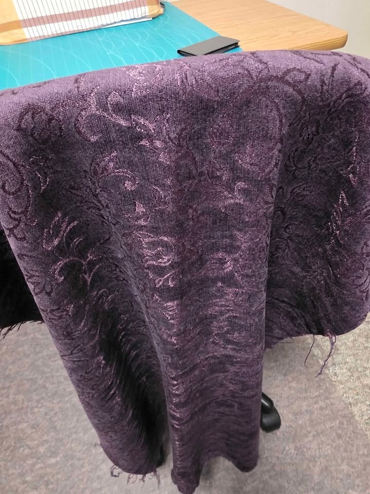 4.5 meters in Three Pieces of Luxury Chenille Fabric - photo 5