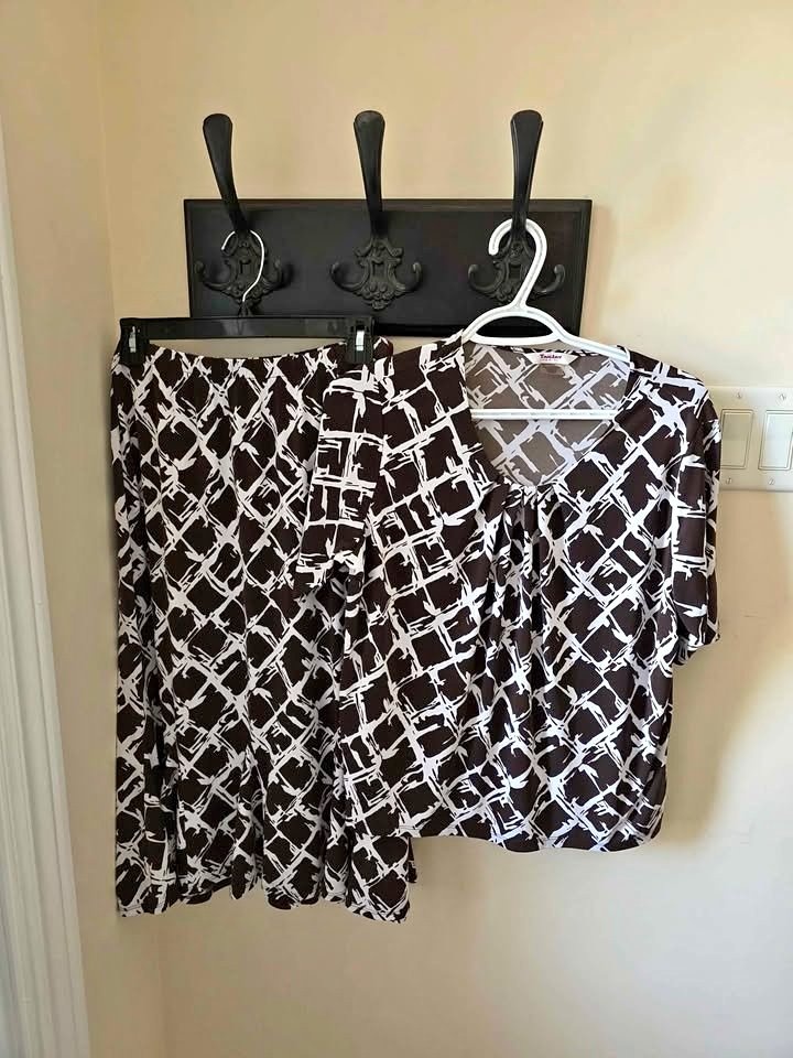 Womens 2 Pc Size 12 Tanjay Brown Print Dress