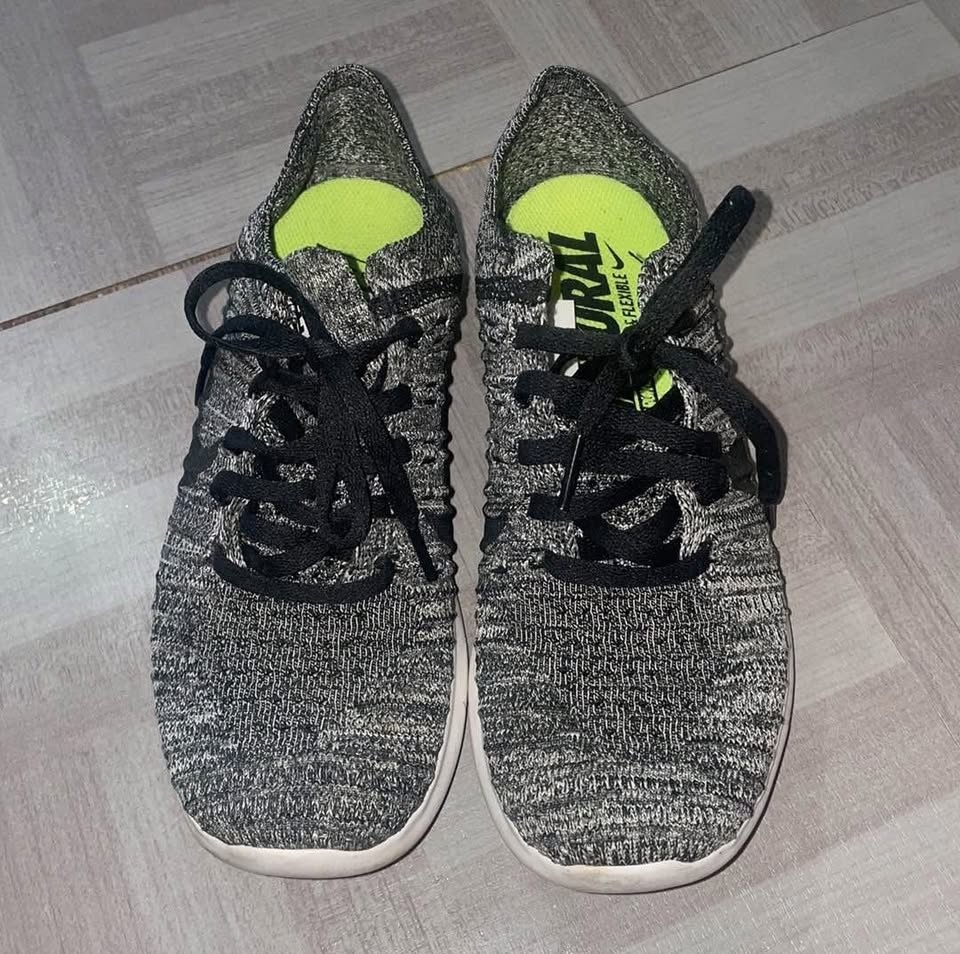 nike sneakers - photo 2