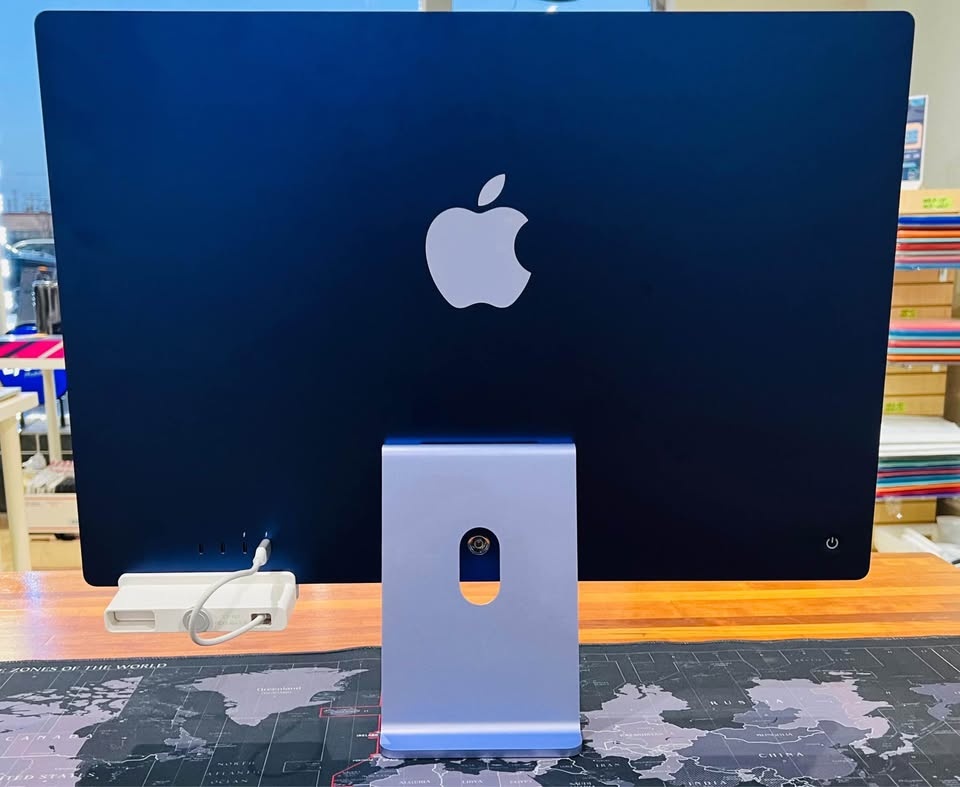 Apple iMac 24” 2023 M3 16GB 256GB Purple -Like New - photo 2