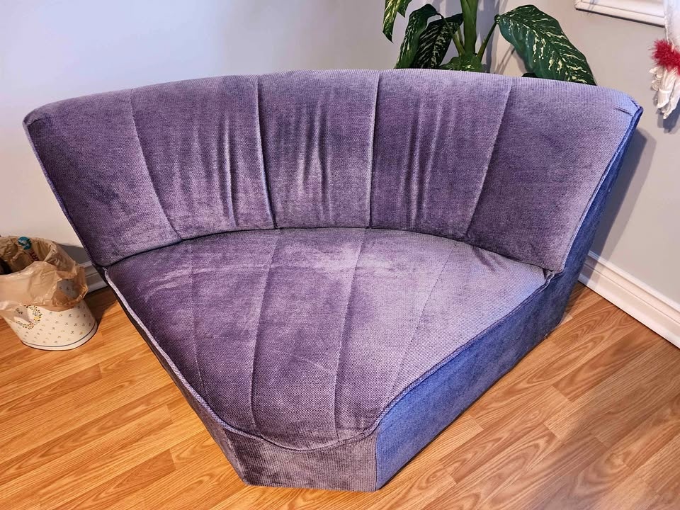Accent sofa chair blue